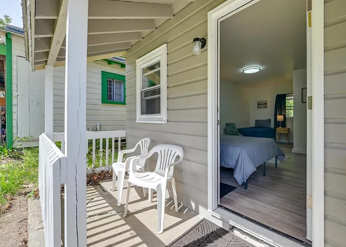 Schroon Lake Room < 1 Mi To Marina & Beach!