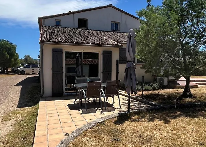 appartement avec piscine Pierrefeu