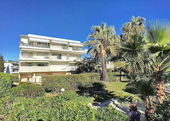 Studio 5 min à pied de la plage, Parking et climatisation - Golfe Juan