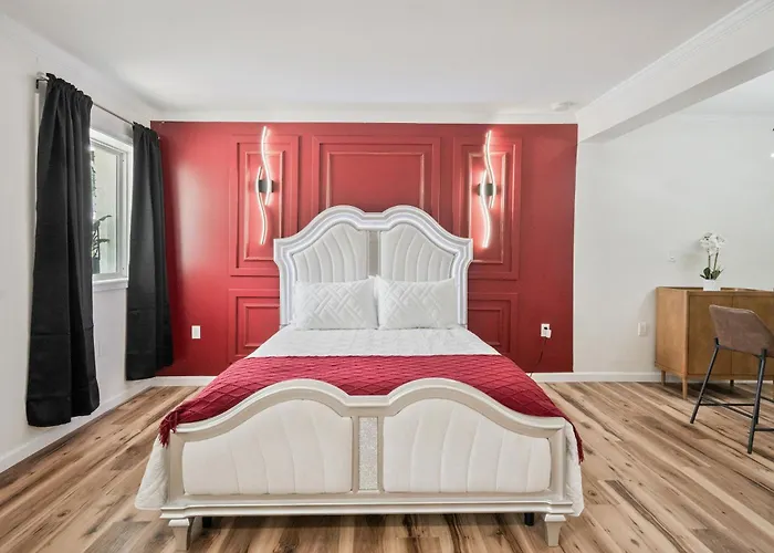 Clair De Lune Studio A Charming Kokomo Stay