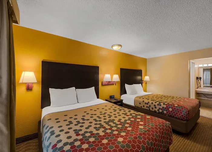 Pets Allowed Hotel Rodeway Flagstaff-Downtown