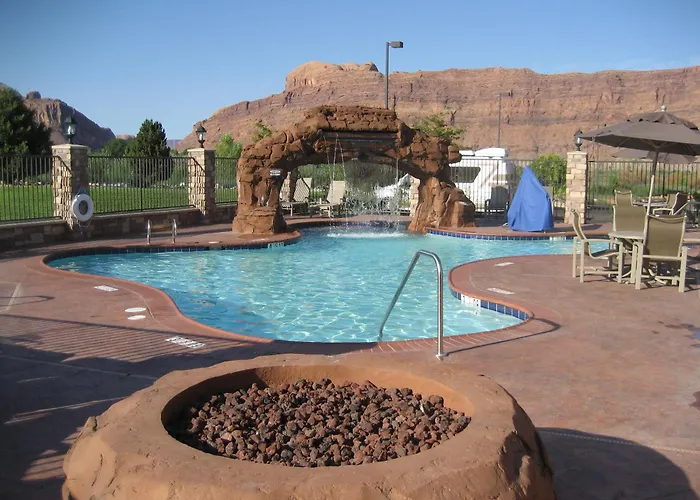Hotels with tennis Holiday Inn Express & Suites Moab By Ihg