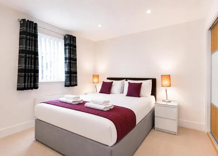 Roomspace Serviced Apartments - Capitol Square