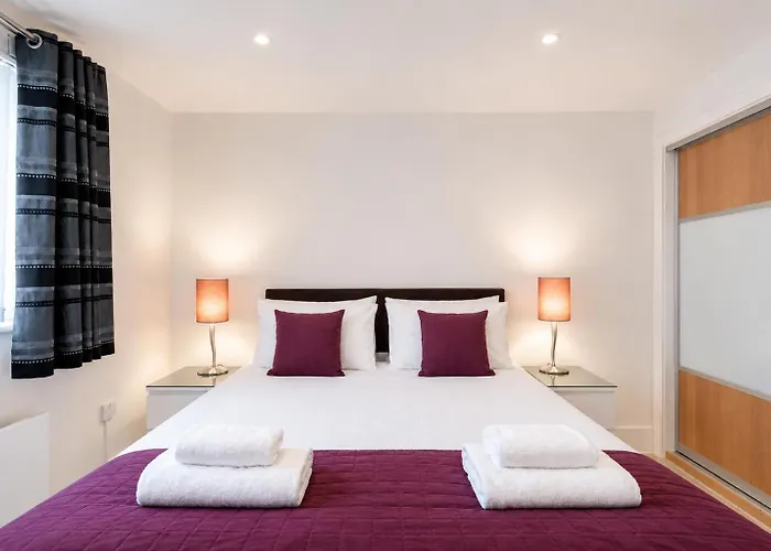 Roomspace Serviced Apartments - Capitol Square