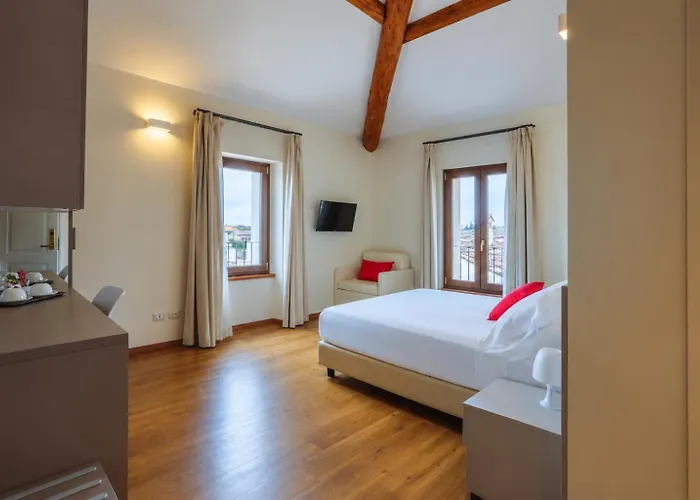 Garda Relais