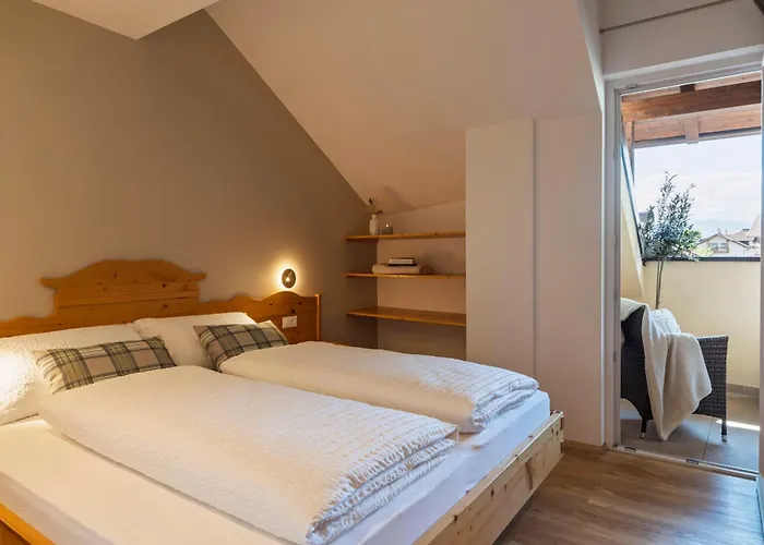 Kreuzwegerhof Nals - Historic Nature Stay with Pool near Meran&Bozen