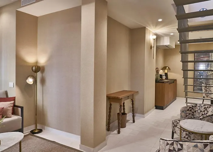  Vincci Molviedro Suites Apartments