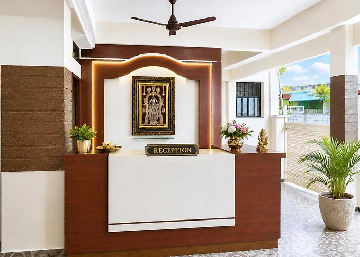 Hotels With Four Stars Sls Homestay - Luxury Ac Service Apartments 1Bhk, 2Bhk, 3Bhk - Direct Flyover To Alipiri Tirumala Gate - Walk To Ps4 Pure Veg Restaurants, Supermarkets - Near To National Highway & Padmavathi Amma Temple - Modular Kitchen, Livi
