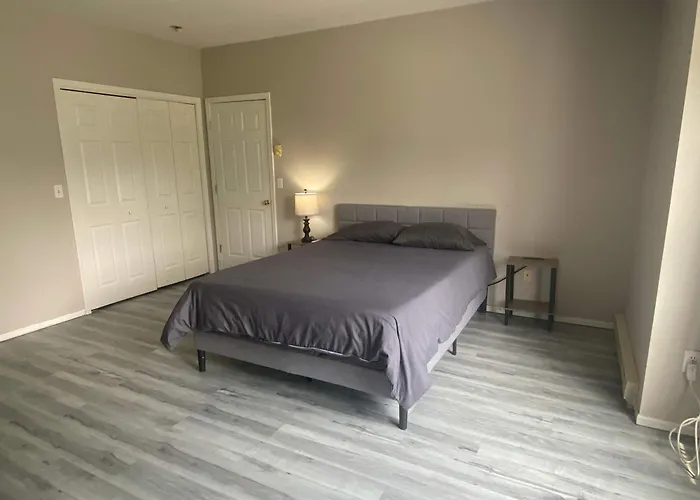 Private Apartment In Southbury 101