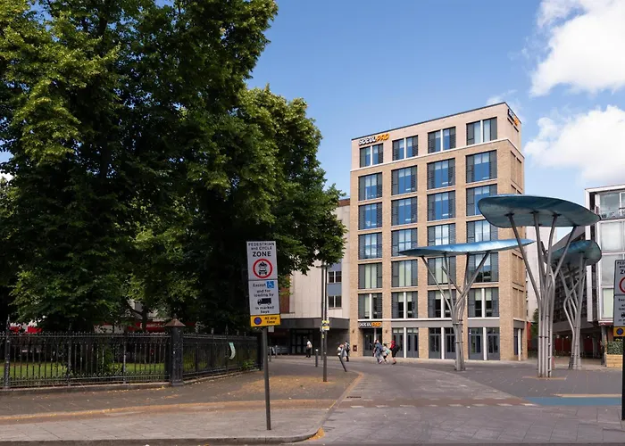 Yotelpad Stratford