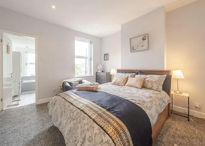 The Landmark Comfy 2Br 2Bath Home Sleeps 5 In Rugby