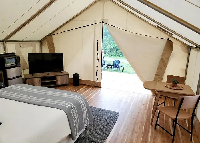 Spacious Safari Tent Rental Ideal For Glamping Near Nyc