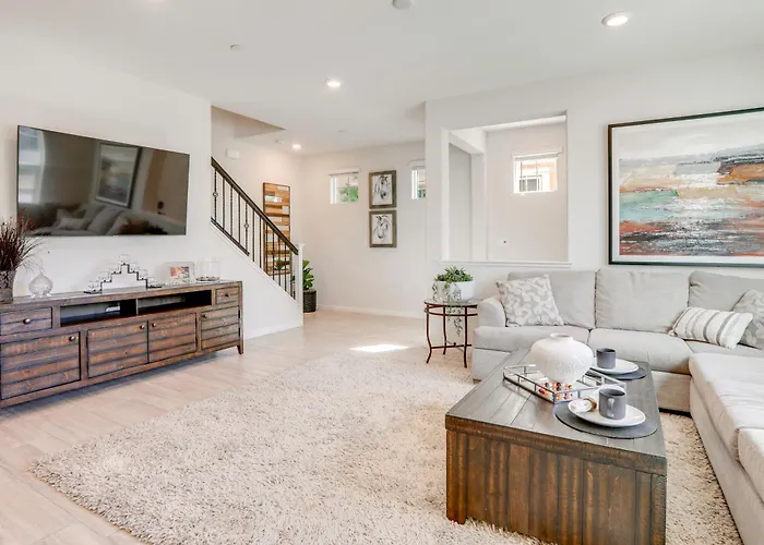 New Build W/ Patio! Roseville Extended Stay