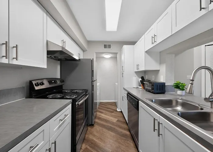 Bright Furnished Space With Community Amenities