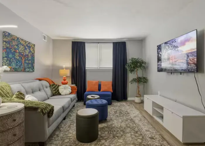 Fresh Corning Flat, Near Cmog - Gaffer, Pet Ok