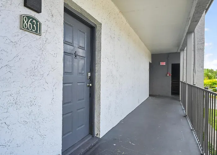 Cozy Contemporary Retreat With Great Amenities