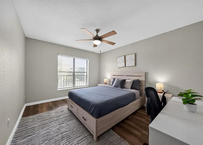 Cozy Contemporary Retreat With Great Amenities