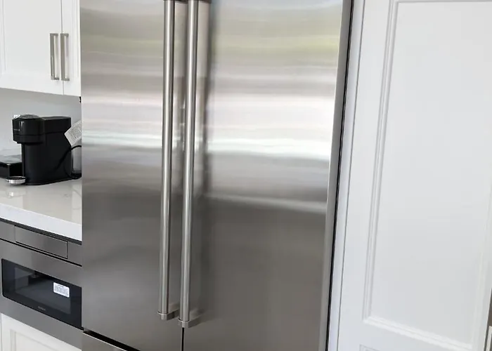 Luxury Manhattan View Apartment ,Parking, 10 Min To Ny