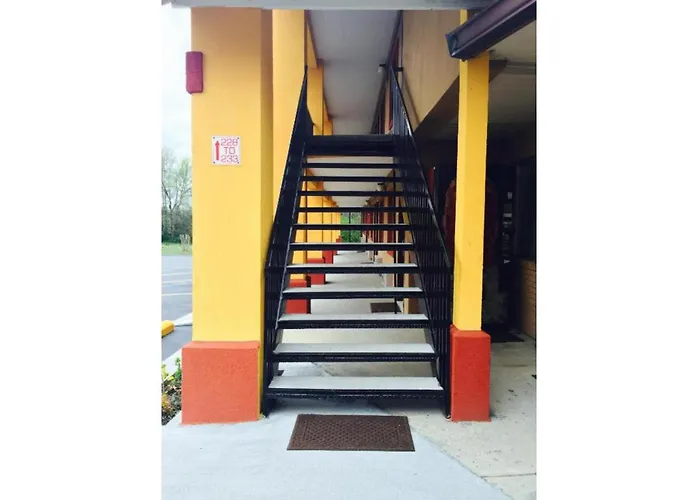 Duffys Motel - Calhoun