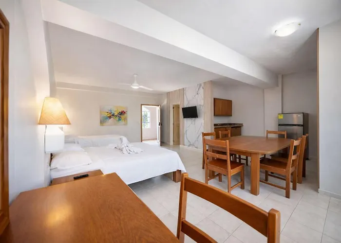Cheap hotels El Kaoba