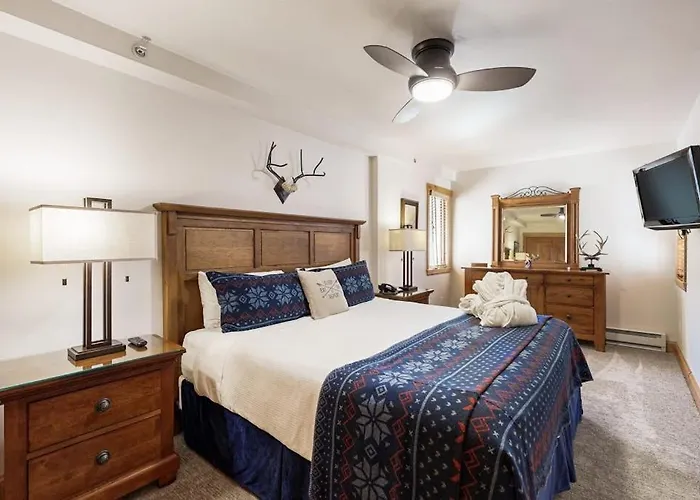 Lion Square Lodge
