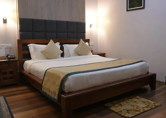 Heritage Club - Tripura Castle And Spa
