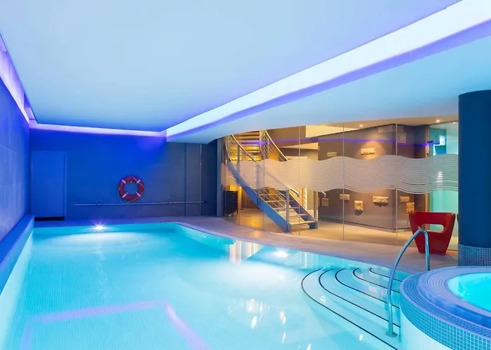  Novotel Edinburgh Centre