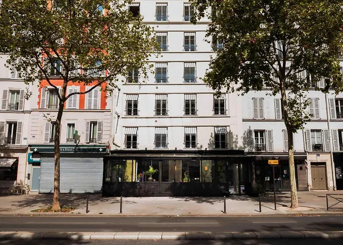  Nude Paris - Color Vision