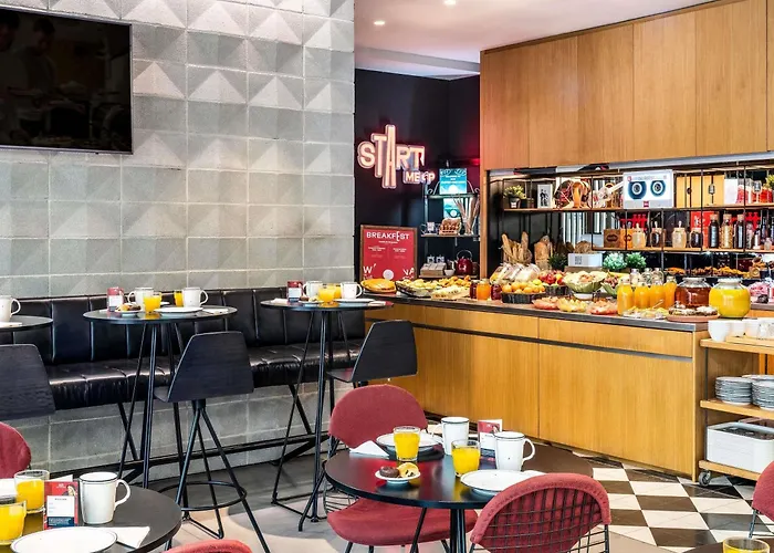 Ibis Plaza Glories 22@