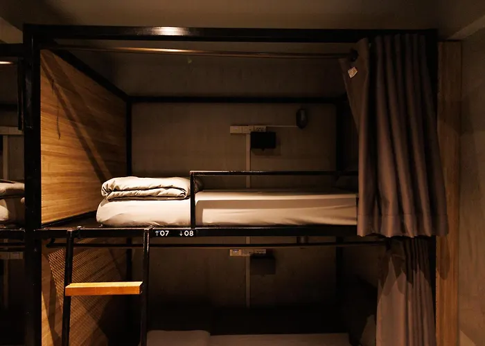 Bed Station Hostel Khaosan