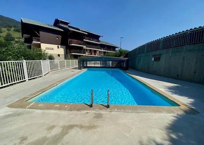 Appartement rénové au cœur d'Arêches-Beaufort, proche pistes, balcon plein sud, piscine, pour 4 pers. - FR-1-342-167