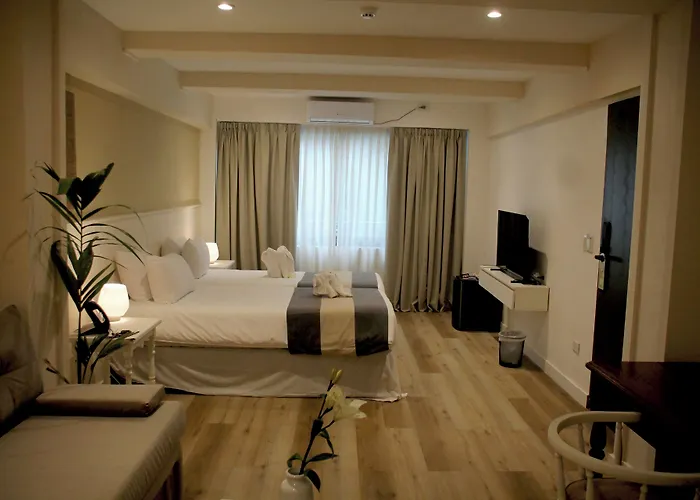 Gardi Hotel & Suites
