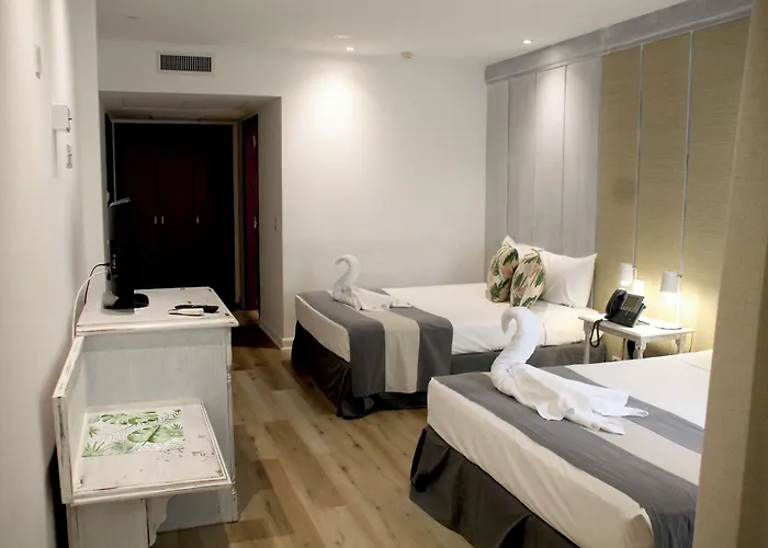 Gardi Hotel & Suites