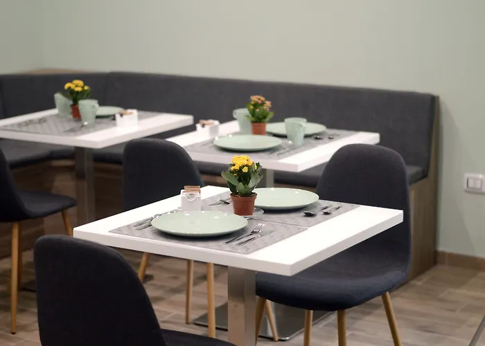 season Rooms & Breakfast