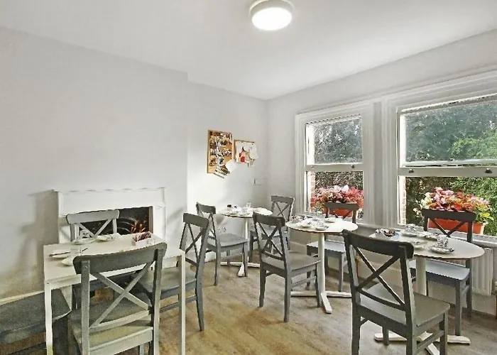 Guests house Primrose Guest House