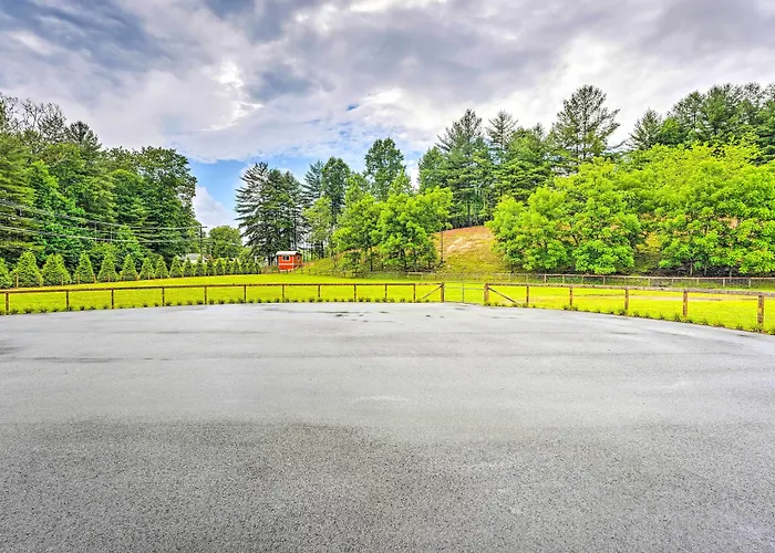 Pisgah Forest Farm Home: Outdoor Pool & Games