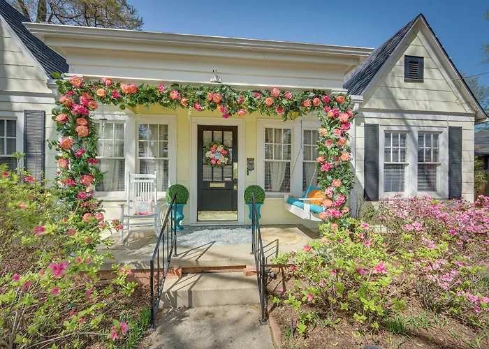 'The Pink Azalea' - Tyler Home W/ Yard + Patio!
