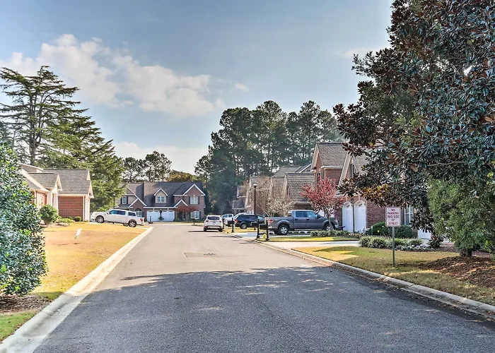 Upscale Home W/ Poker Room < 1 Mi To Golf!