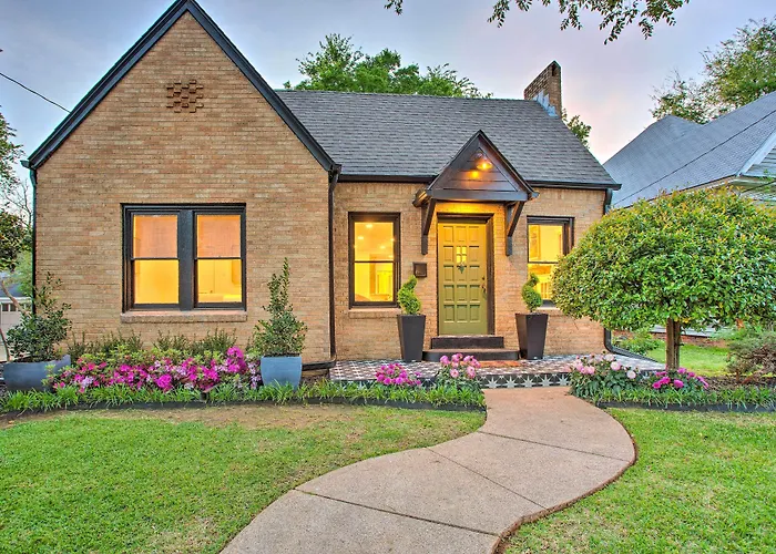 Newly Updated & Charming Azalea District Home