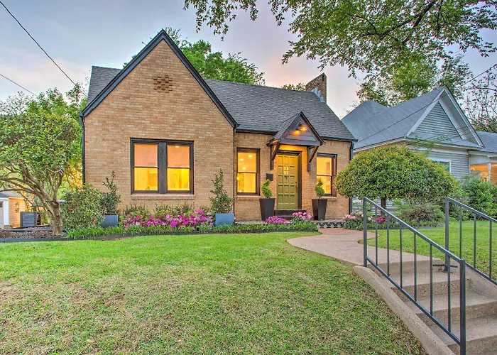 Newly Updated & Charming Azalea District Home
