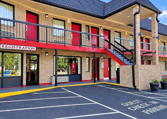 Travelers Inn