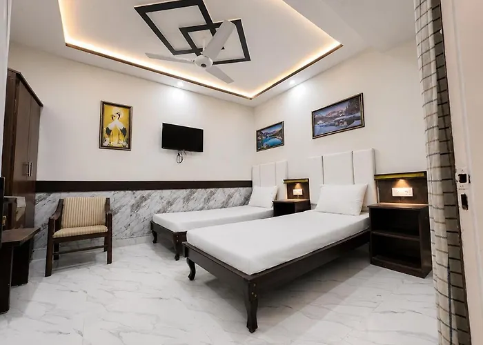 Oriole Guest House Standard Living