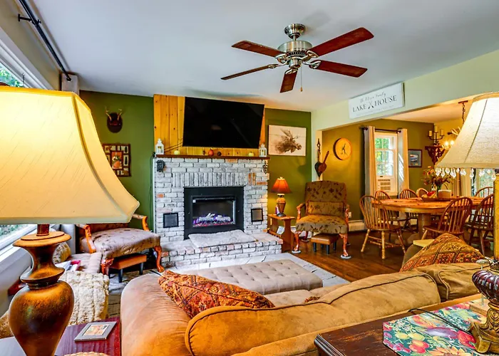 Rustic Adirondacks Home W/ Hot Tub & Lake Access!