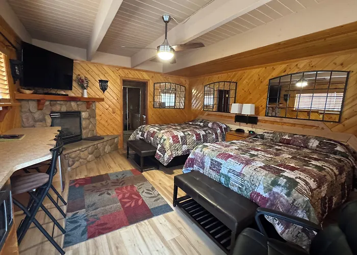 Giant Oaks Lodge