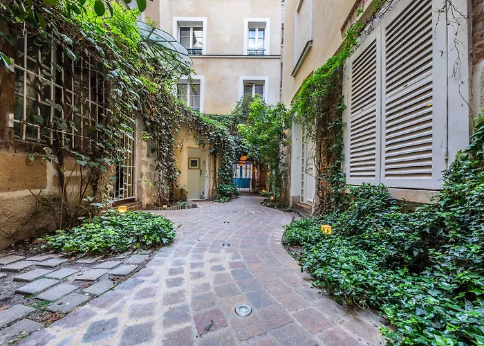 Les Patios Du Marais 1
