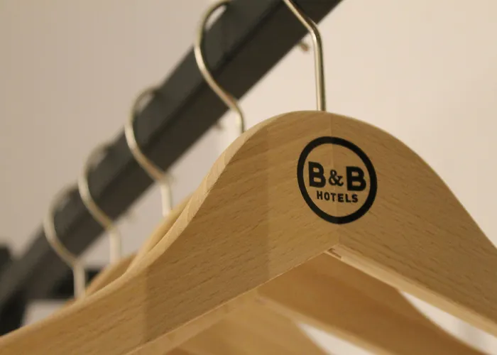 B&B