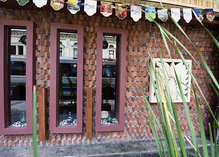Explorers Guesthouse And Hostel