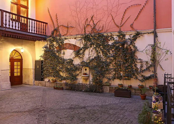 Golebia 8 Residence