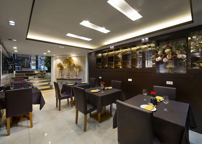 Splendid Star Grand And Spa