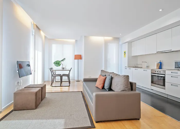 Lugaris Beach Apartments